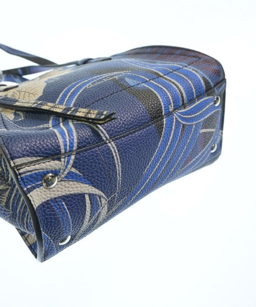 Salvatore Ferragamo กระเป๋าถือ