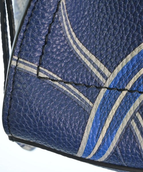 Salvatore Ferragamo กระเป๋าถือ