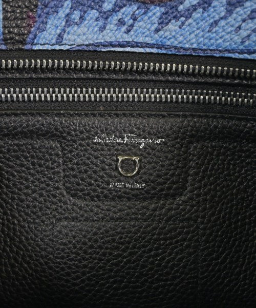 Salvatore Ferragamo กระเป๋าถือ