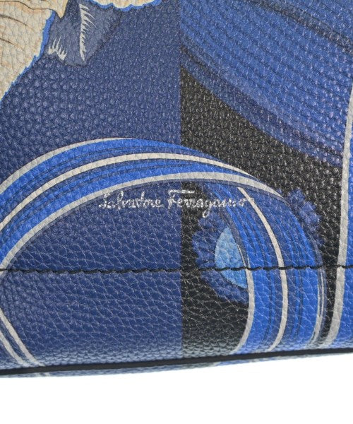 Salvatore Ferragamo กระเป๋าถือ