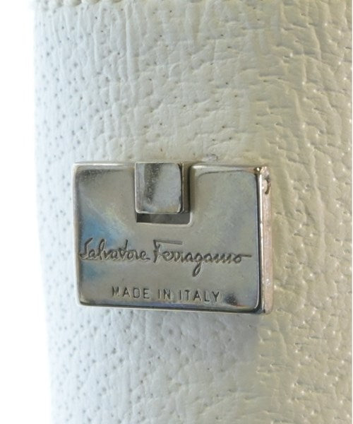 Salvatore Ferragamo กระเป๋าถือ