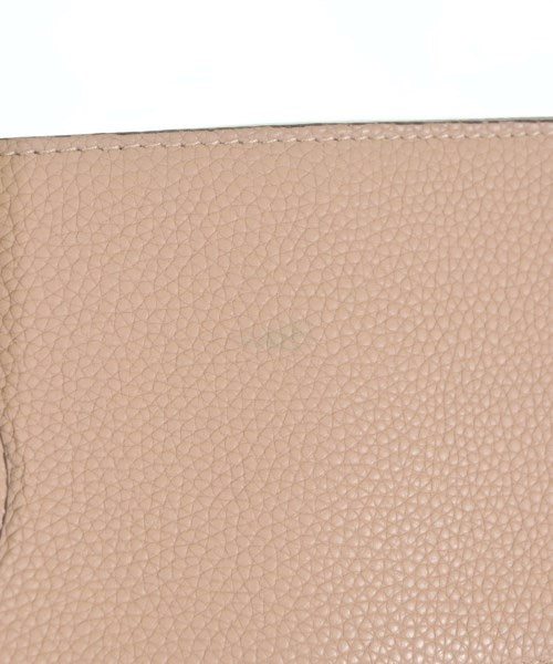 Salvatore Ferragamo กระเป๋าถือขนาดใหญ่