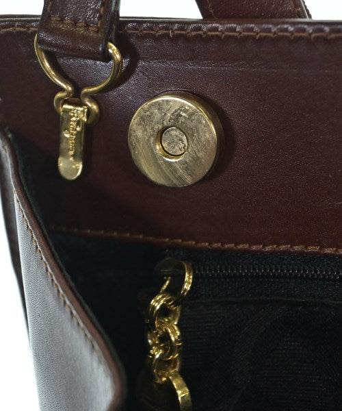 Salvatore Ferragamo กระเป๋าถือ