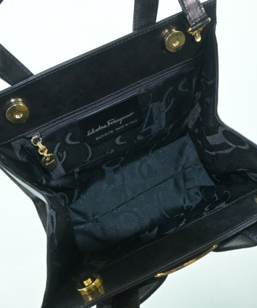 Salvatore Ferragamo กระเป๋าถือ