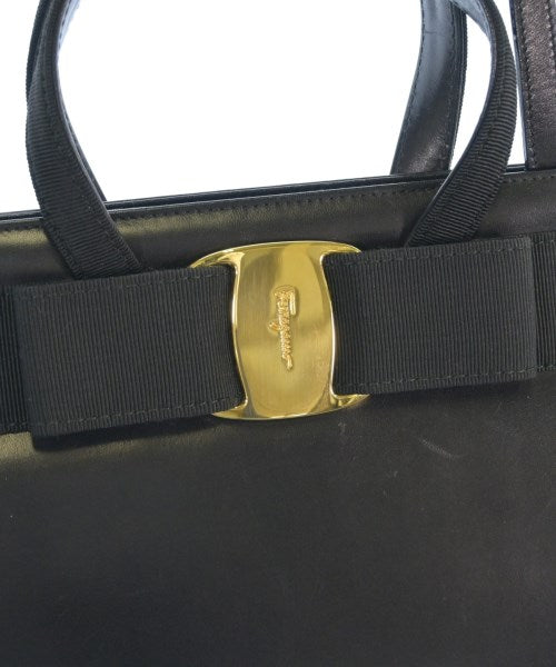 Salvatore Ferragamo กระเป๋าถือ
