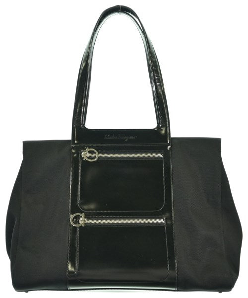 Salvatore Ferragamo กระเป๋าถือขนาดใหญ่