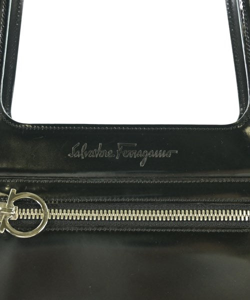 Salvatore Ferragamo กระเป๋าถือขนาดใหญ่