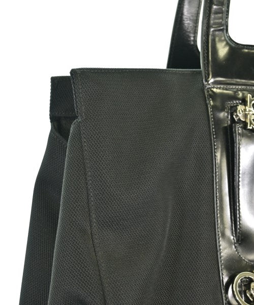 Salvatore Ferragamo กระเป๋าถือขนาดใหญ่
