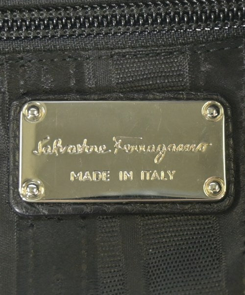 Salvatore Ferragamo กระเป๋าถือ
