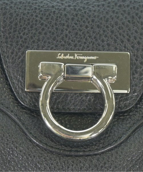 Salvatore Ferragamo กระเป๋าถือ