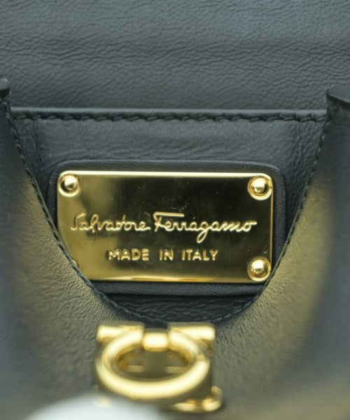 Salvatore Ferragamo กระเป๋าถือ