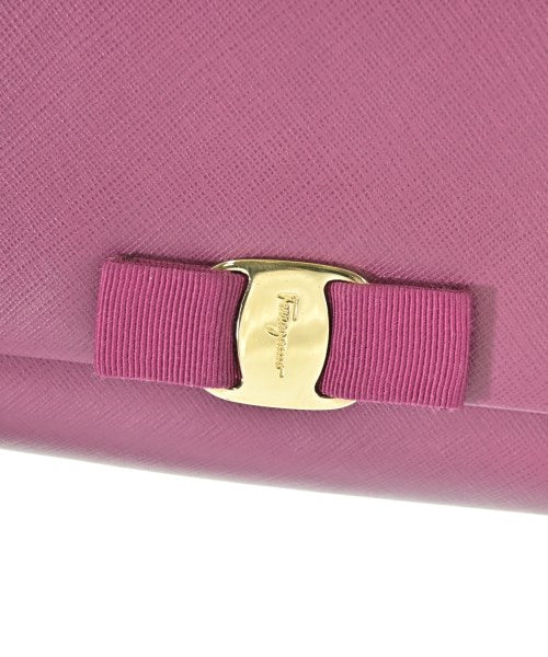 Salvatore Ferragamo กระเป๋าสะพาย