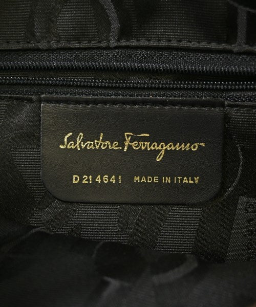 Salvatore Ferragamo กระเป๋าสะพาย
