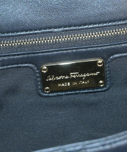 Salvatore Ferragamo กระเป๋าสะพาย