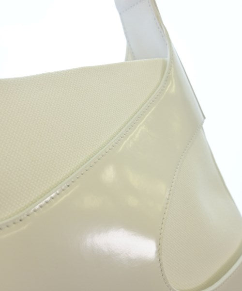 Salvatore Ferragamo กระเป๋าสะพาย