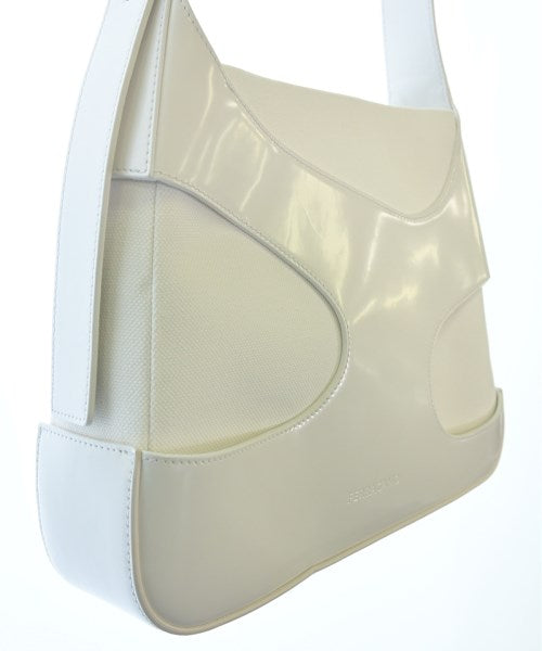 Salvatore Ferragamo กระเป๋าสะพาย