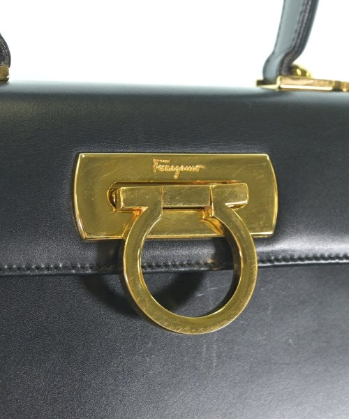 Salvatore Ferragamo กระเป๋าถือ