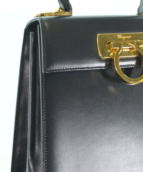 Salvatore Ferragamo กระเป๋าถือ