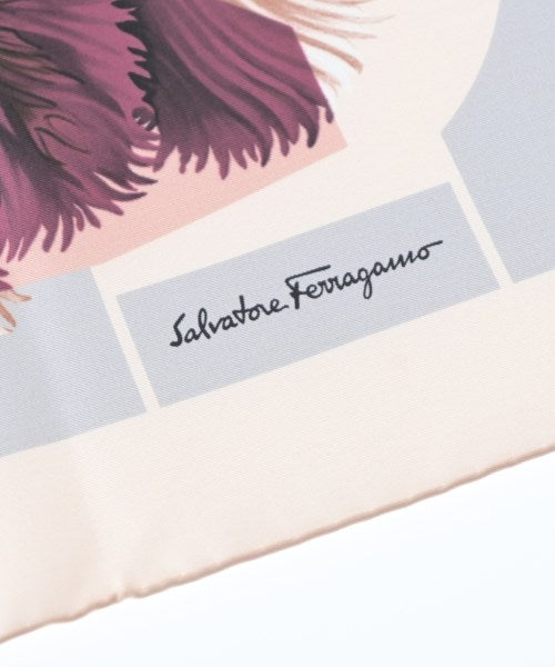 Salvatore Ferragamo ผ้าพันคอ