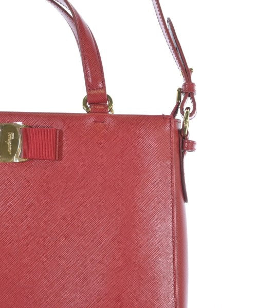 Salvatore Ferragamo กระเป๋าสะพาย