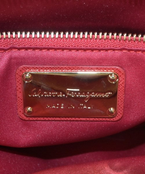 Salvatore Ferragamo กระเป๋าสะพาย