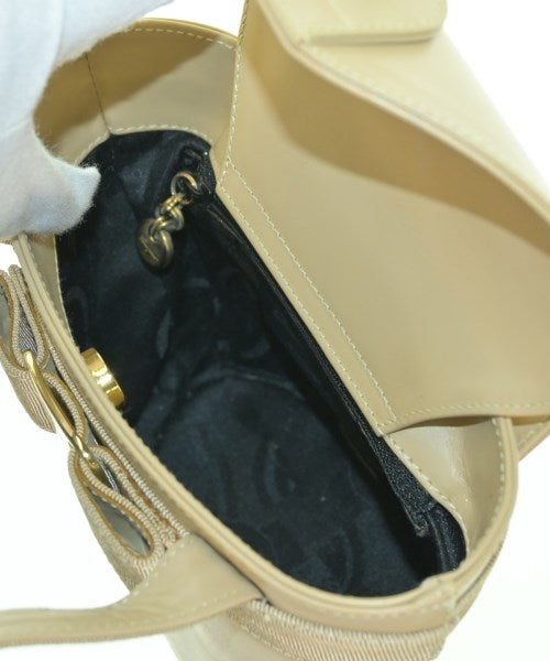 Salvatore Ferragamo กระเป๋าถือ