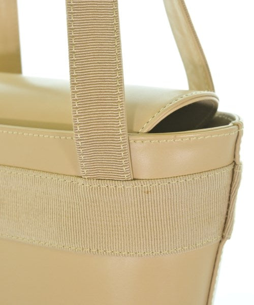 Salvatore Ferragamo กระเป๋าถือ