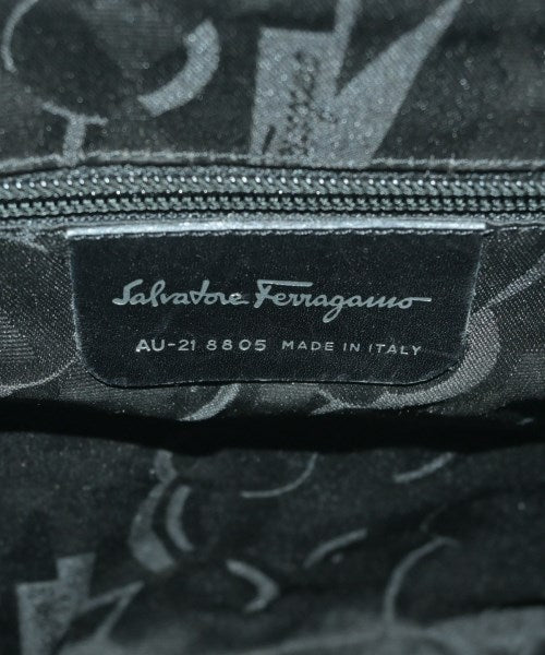 Salvatore Ferragamo กระเป๋าสะพาย