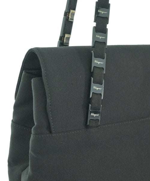 Salvatore Ferragamo กระเป๋าสะพาย