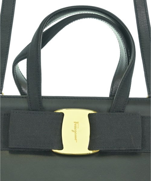Salvatore Ferragamo กระเป๋าถือ