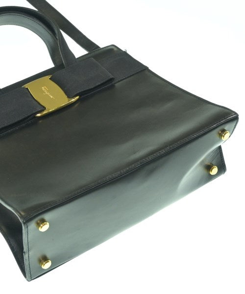 Salvatore Ferragamo กระเป๋าถือ