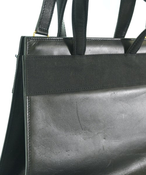 Salvatore Ferragamo กระเป๋าถือ