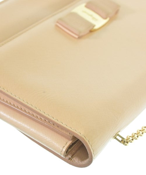 Salvatore Ferragamo กระเป๋าสะพาย