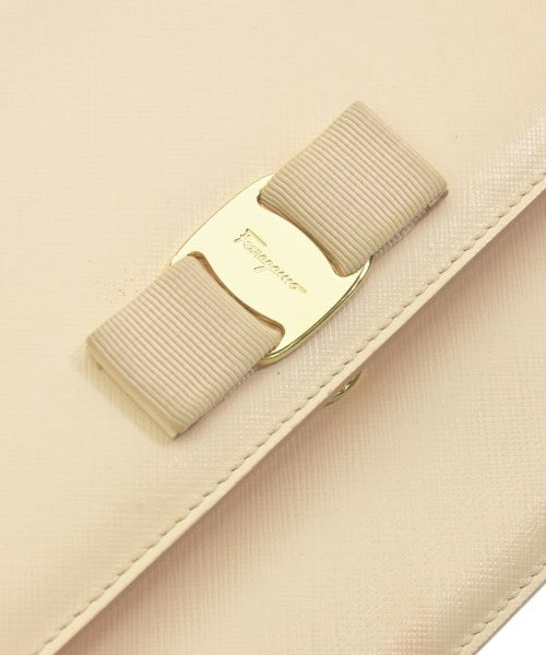 Salvatore Ferragamo กระเป๋าสะพาย
