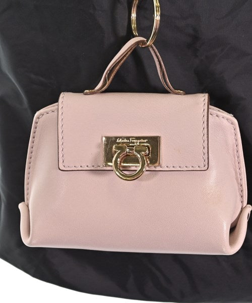 Salvatore Ferragamo กระเป๋า อื่น