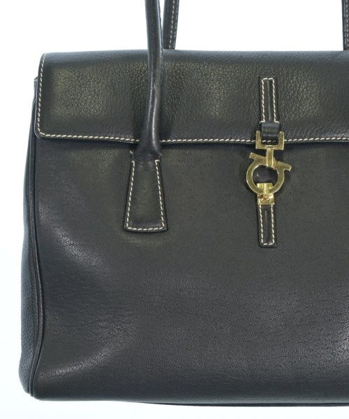 Salvatore Ferragamo กระเป๋าถือ
