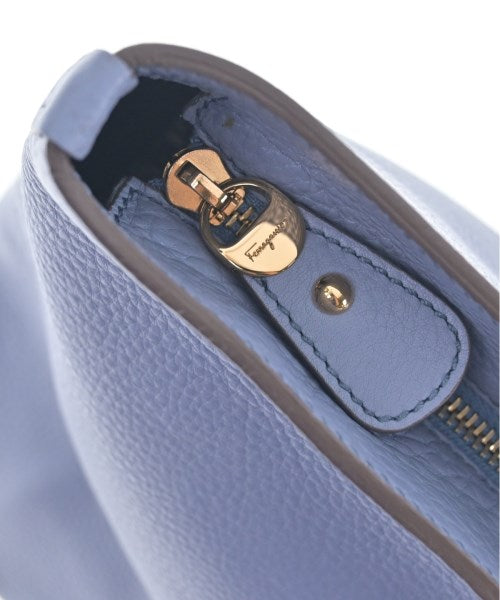 Salvatore Ferragamo กระเป๋าถือขนาดใหญ่