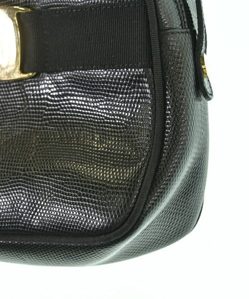 Salvatore Ferragamo กระเป๋าสะพาย