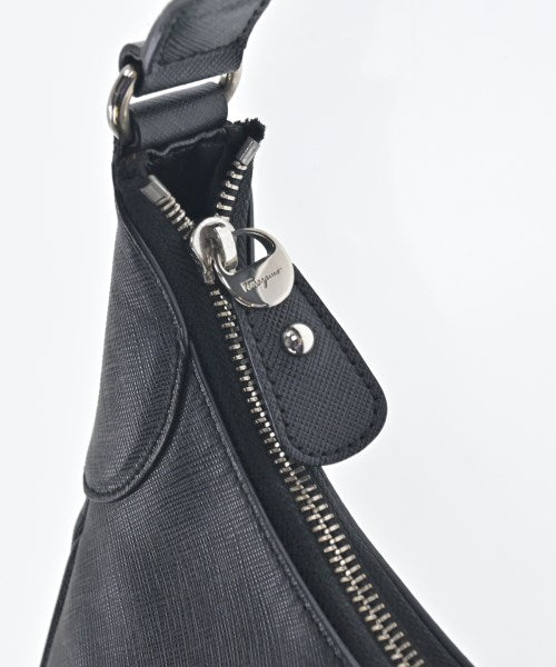 Salvatore Ferragamo กระเป๋าถือ