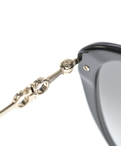 Salvatore Ferragamo แว่นกันแดด