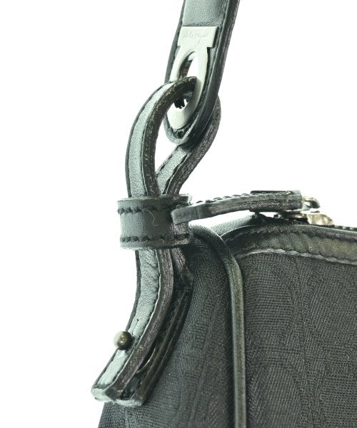 Salvatore Ferragamo กระเป๋าสะพาย