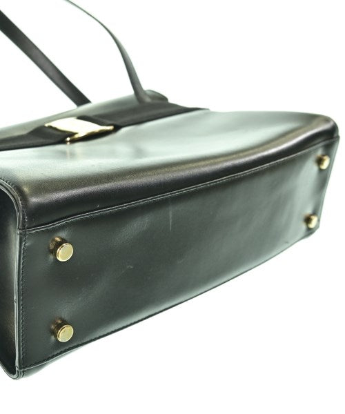 Salvatore Ferragamo กระเป๋าสะพาย