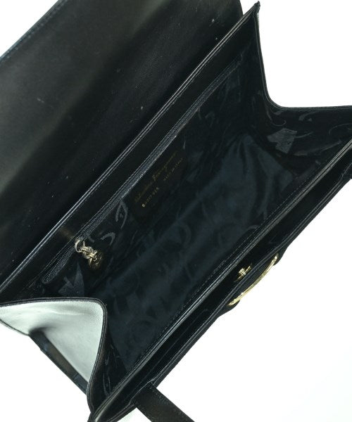 Salvatore Ferragamo กระเป๋าสะพาย