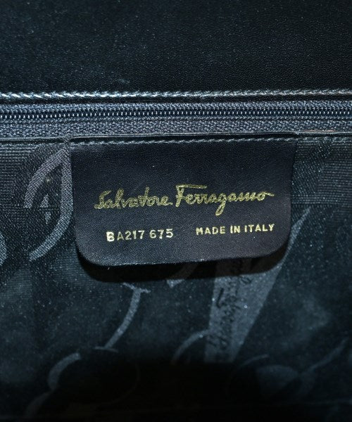 Salvatore Ferragamo กระเป๋าสะพาย