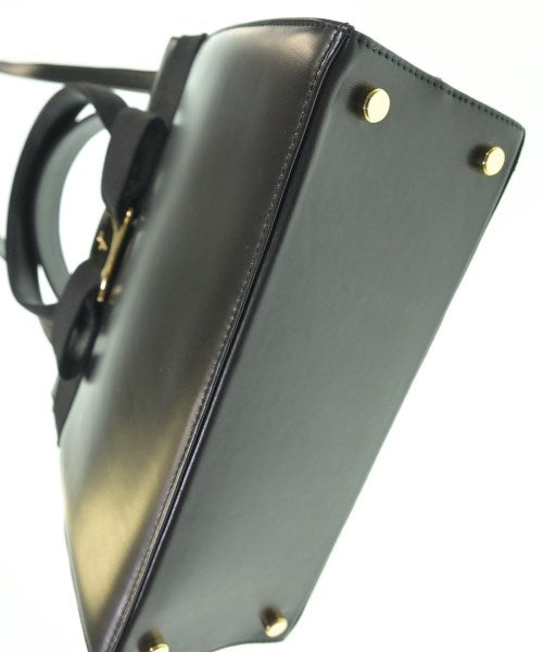 Salvatore Ferragamo กระเป๋าถือ