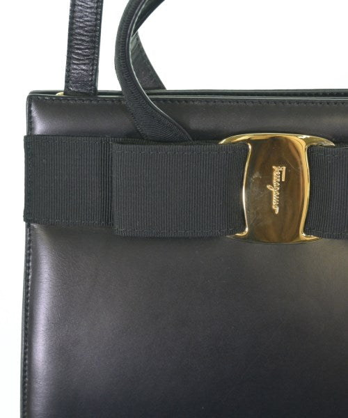Salvatore Ferragamo กระเป๋าถือ