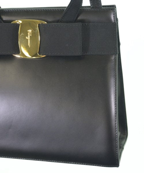 Salvatore Ferragamo กระเป๋าถือ