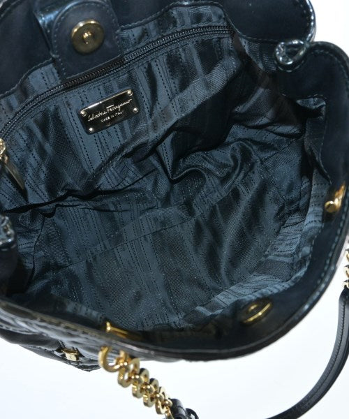 Salvatore Ferragamo กระเป๋าถือขนาดใหญ่