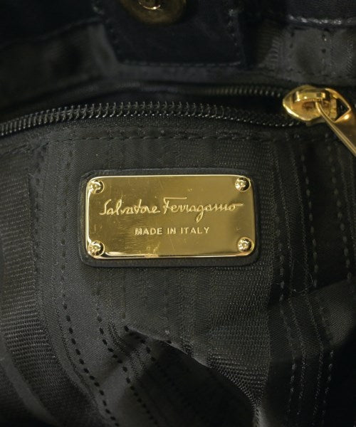 Salvatore Ferragamo กระเป๋าถือขนาดใหญ่