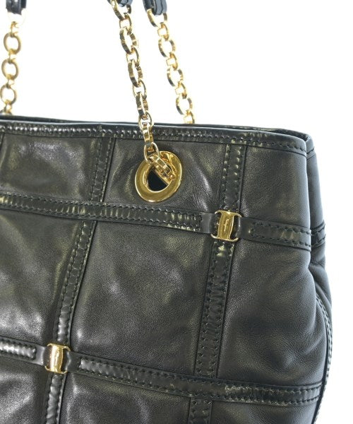 Salvatore Ferragamo กระเป๋าถือขนาดใหญ่